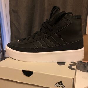 Adidas High Top Sneakers size 7.5 Men’s Znsored